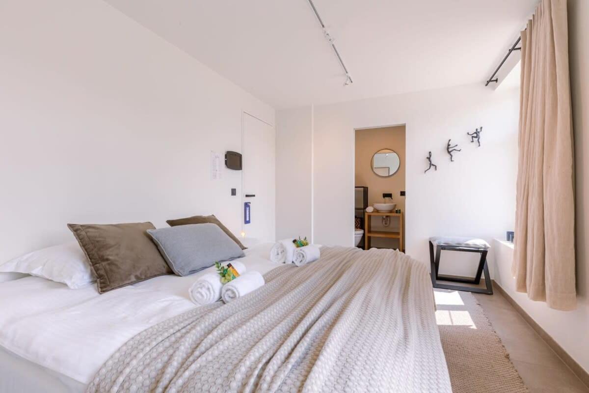 Huswell - Lord - Charming Double Room At Ranch "De Blauwe Zaal" 브뤼헤 외부 사진